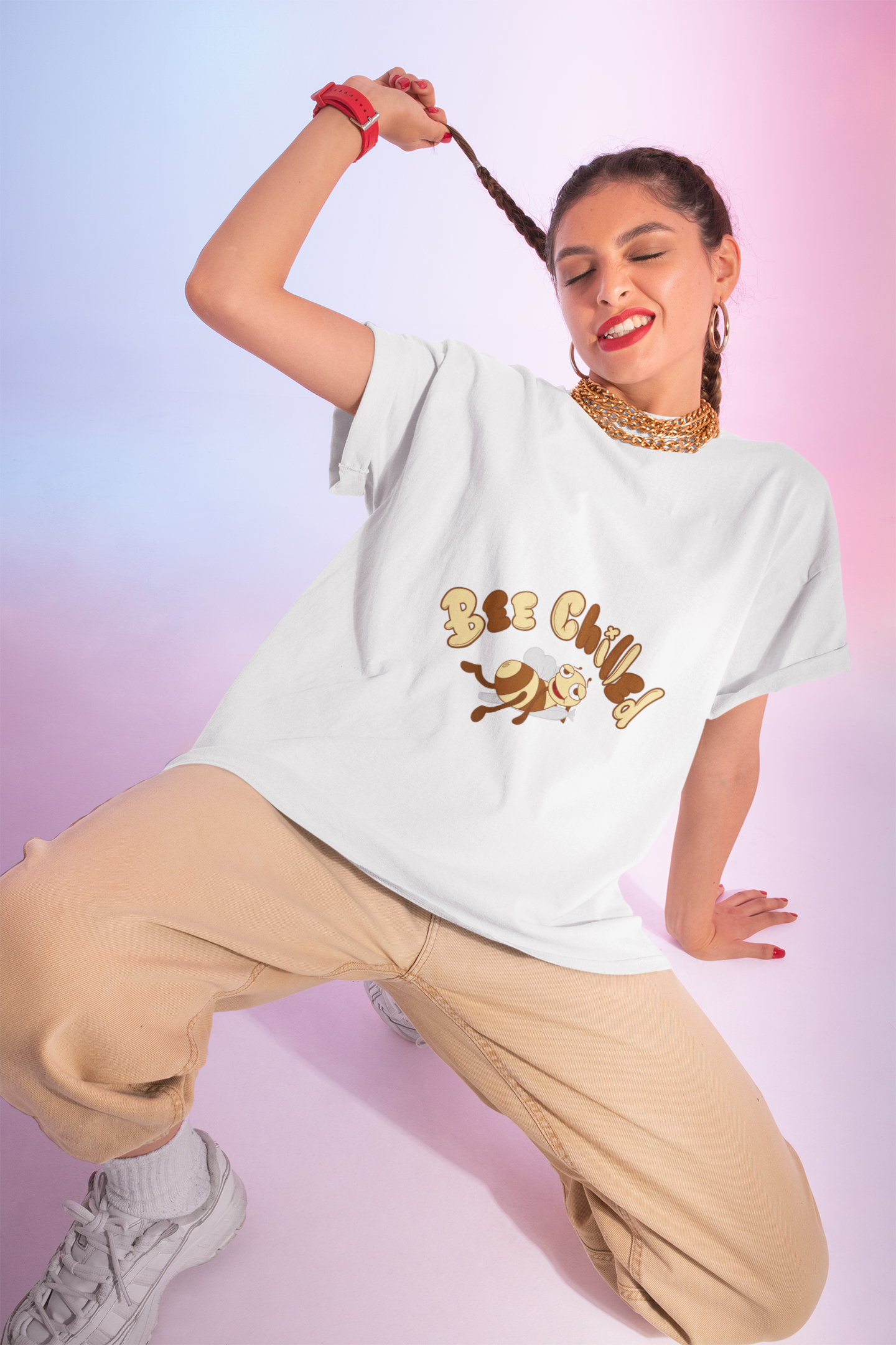 Bee Chill T-Shirt – Cute Retro Bee Graphic "Bee Chill" Relaxed Tee